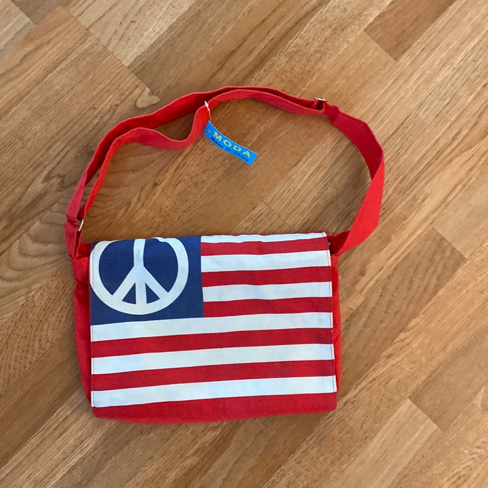 NWT MODA Crossbody Peace Bag